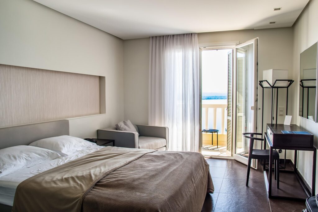 Luna Riverside 6