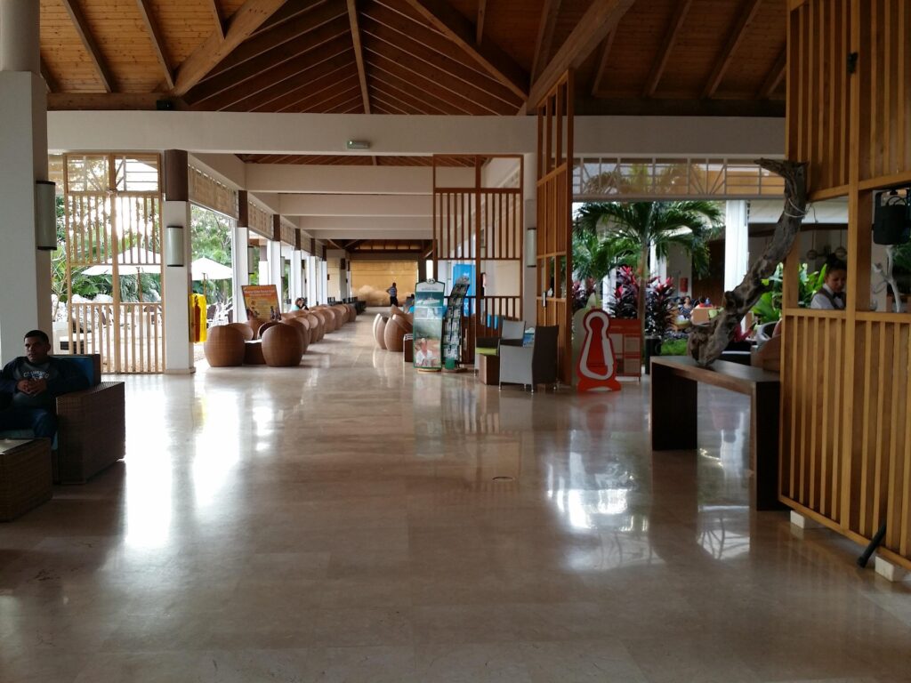 Luna Riverside 8